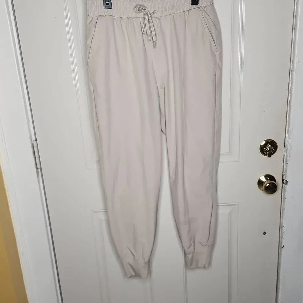Abercrombie & Fitch beige parachute jogger pants women's size L